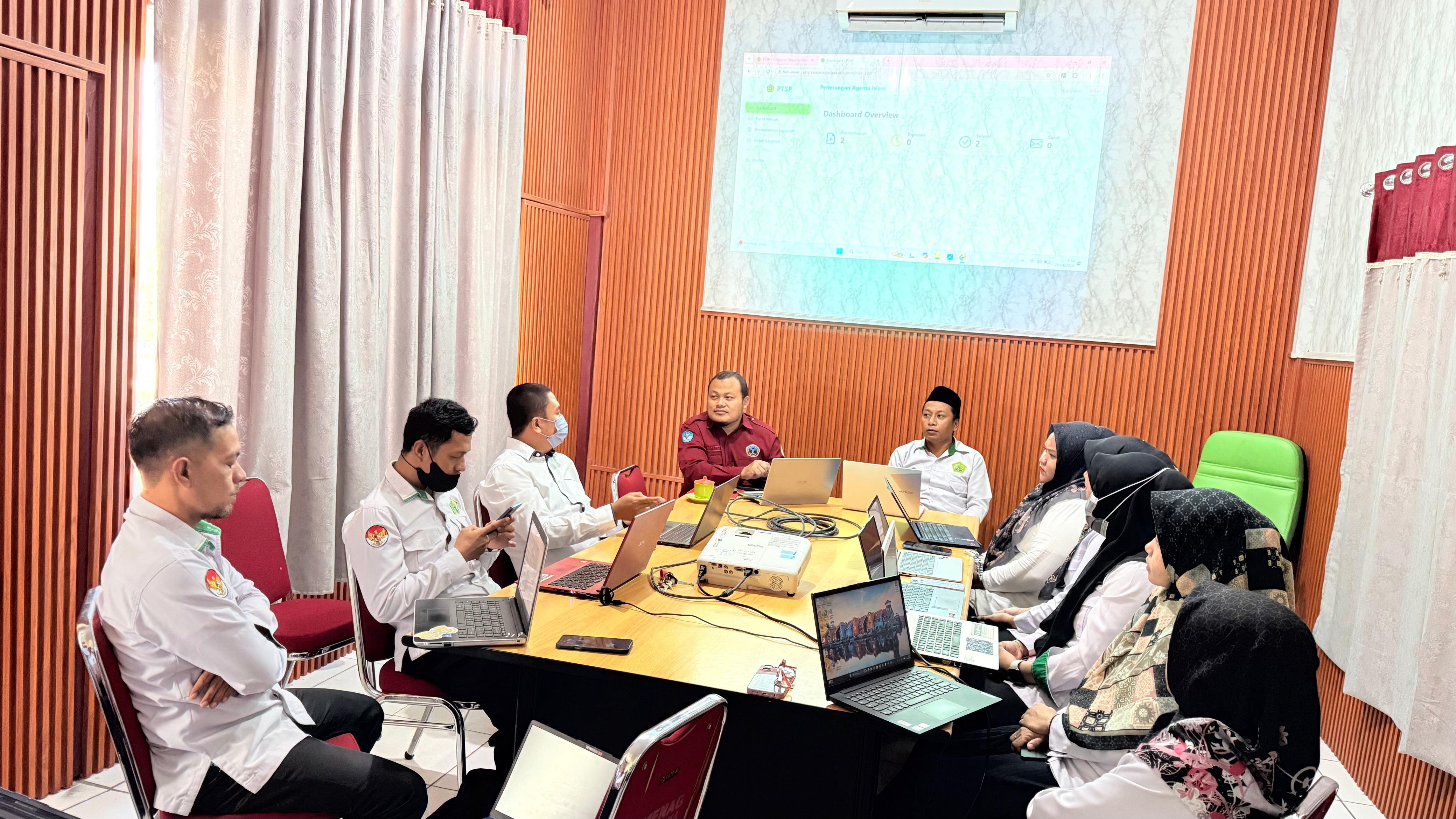 Dosen FTI USN Kolaka Terlibat dalam Penyusunan Digitalisasi PTSP Kemenag Kolaka